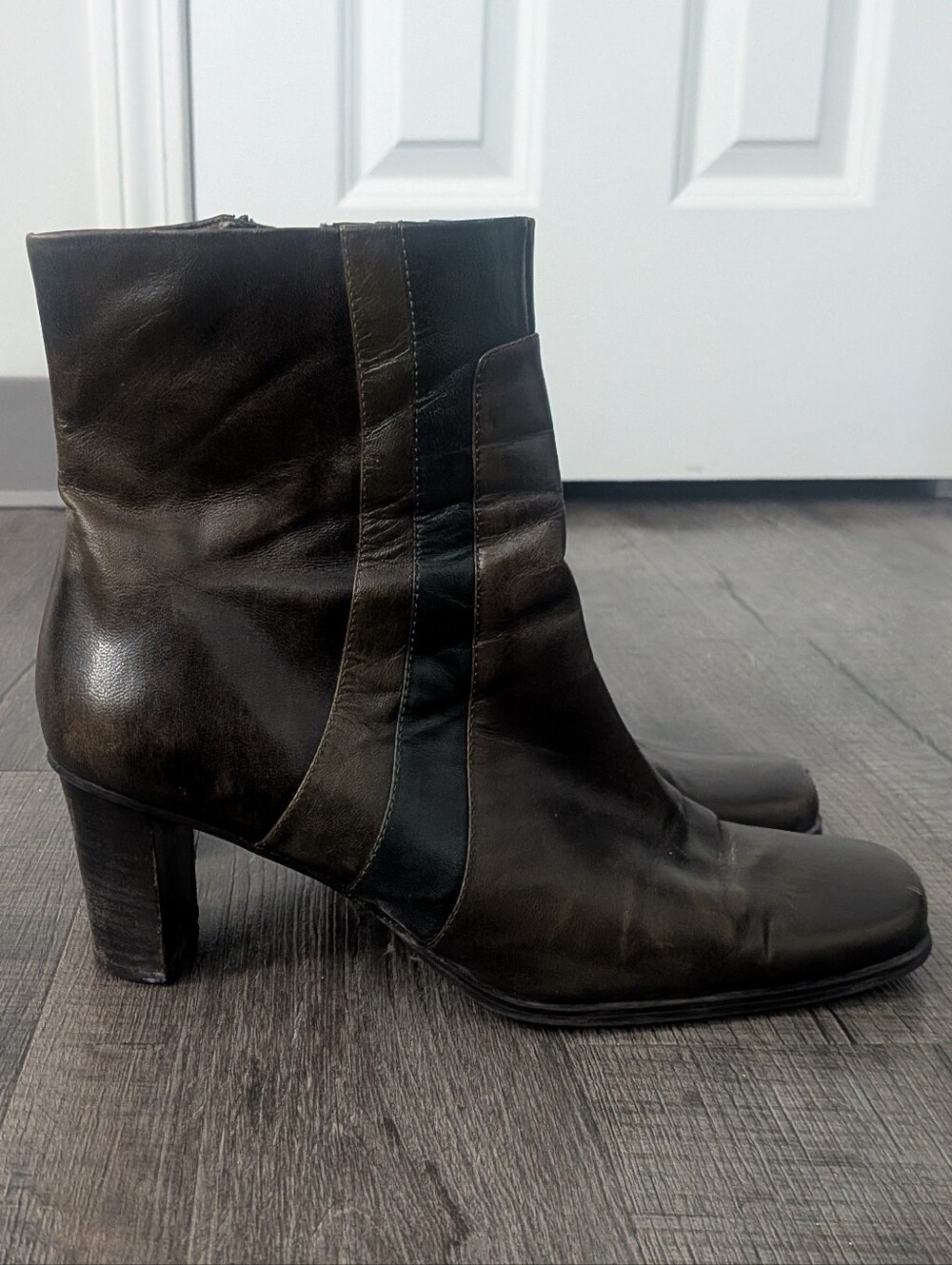 Vintage Liz Claiborne Leather Trinity Flex Boots